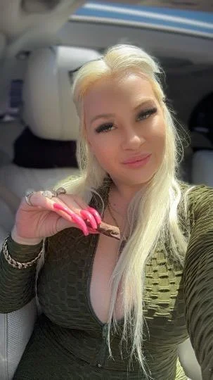 blonde greek barbie out call in Tampa – Women Seeking Men photo 3