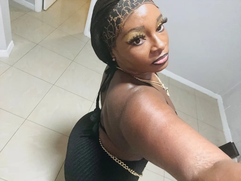 Ugh Where All My Freaky daddys at that is l looking for a se... in Tampa – Women Seeking Men photo 4