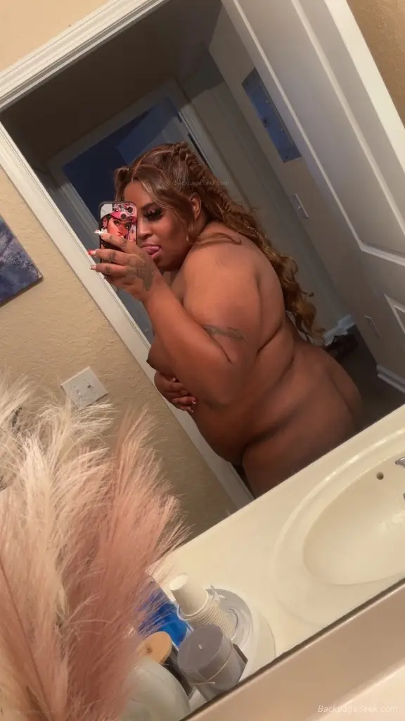 PAY TOO PLAY THE QUEEN OF EATERS IBET THIS BETTER THEN YOUR... in Tampa – Women Seeking Men photo 4