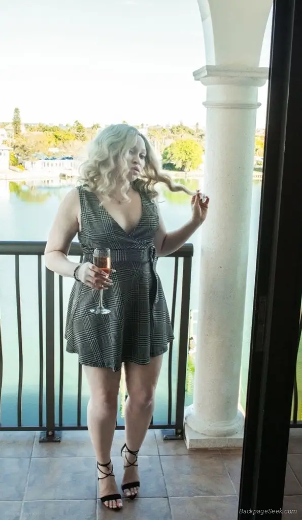 Super Exotic Albino MILF - OUTCALL ONLY - Indian Rocks Beach... in Tampa – Women Seeking Men photo 4
