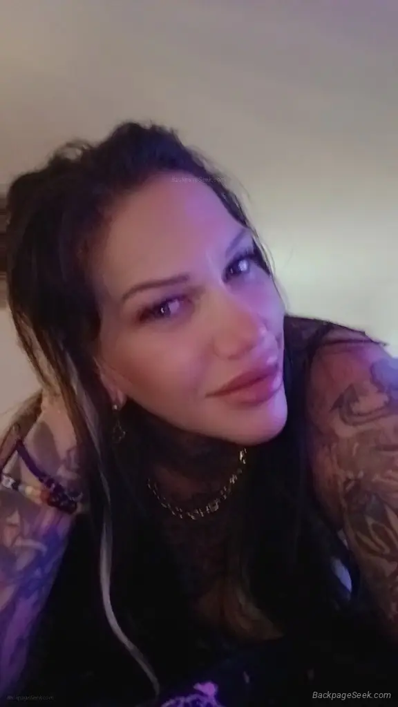 36DDD THROAT GOAT TATTOOED MILF