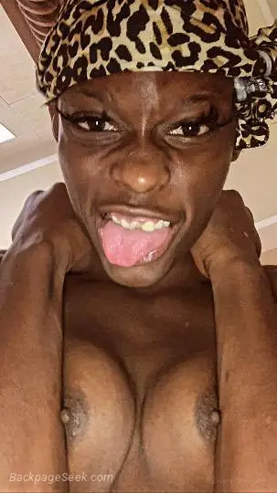 **FACETIME SHOWS 25 's SPECIAL!!! (NO OUT CALLS )(- ONLY IN CALLS } ** I