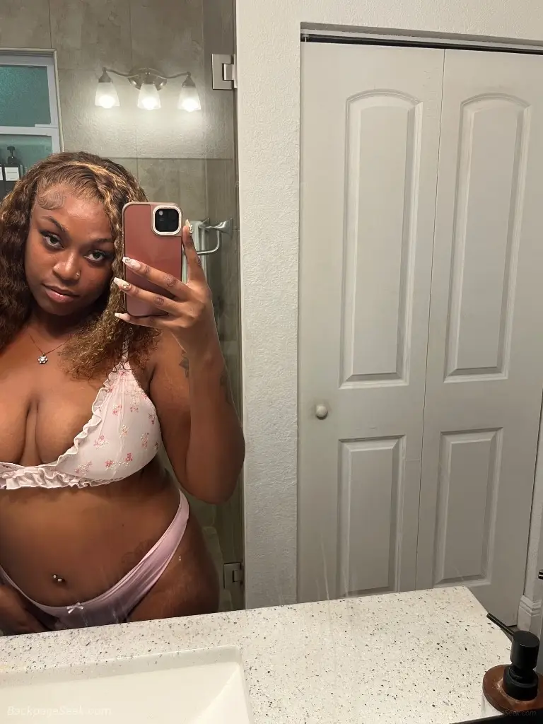 TAMPA BEAUTIFUL BLACK QUEENSEXY CURVY LADY WITH A TIGHT CREA... in Tampa – Women Seeking Men photo 5