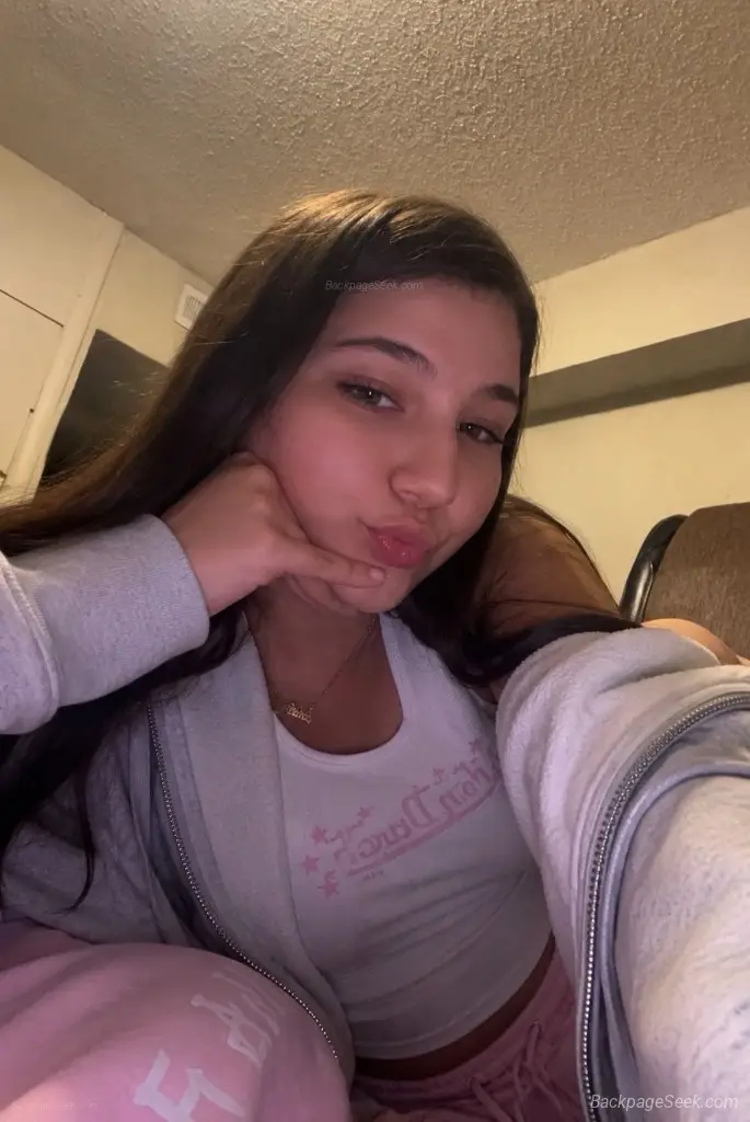 Available come say hi in Tampa – Women Seeking Men photo 2