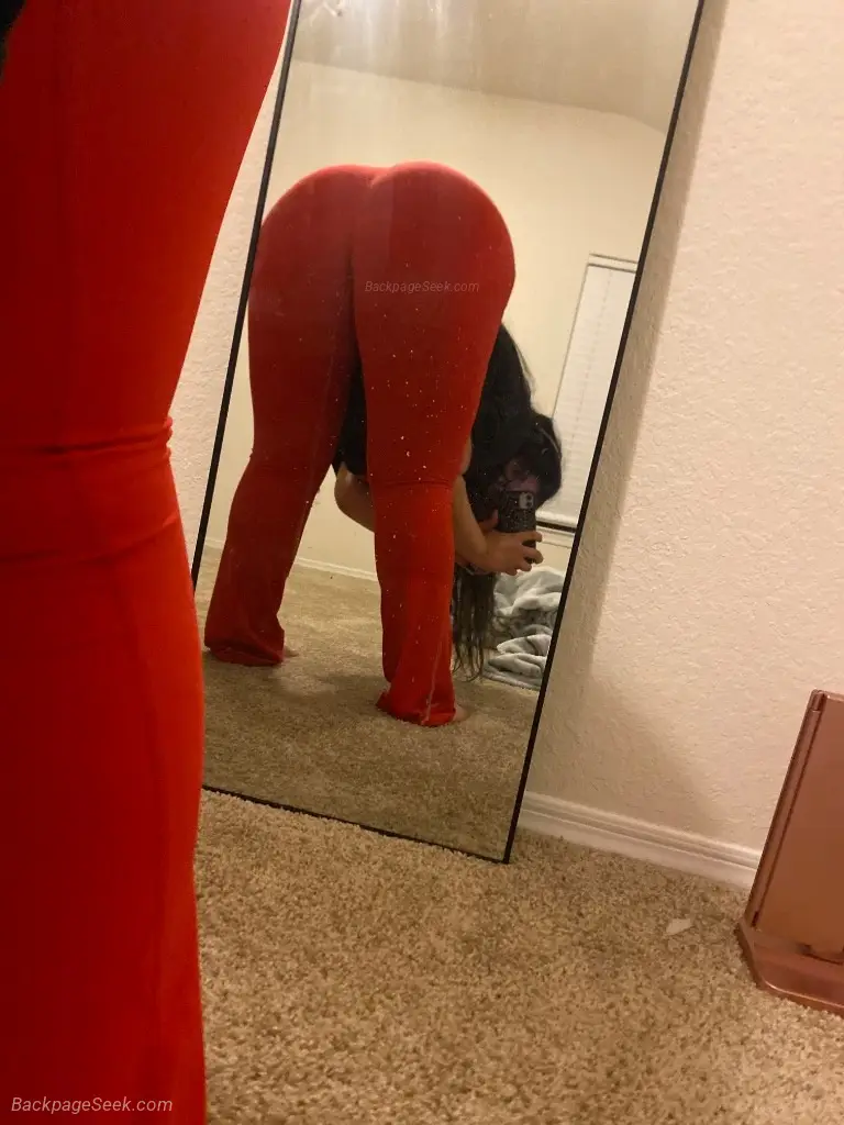 YOUNG BUSTY GOTH LATINA in Tampa – Women Seeking Men photo 3