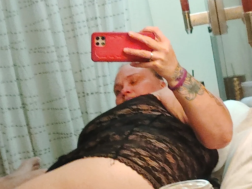 come cool off with a relaxing massage in Texoma – Women Seeking Men photo 4