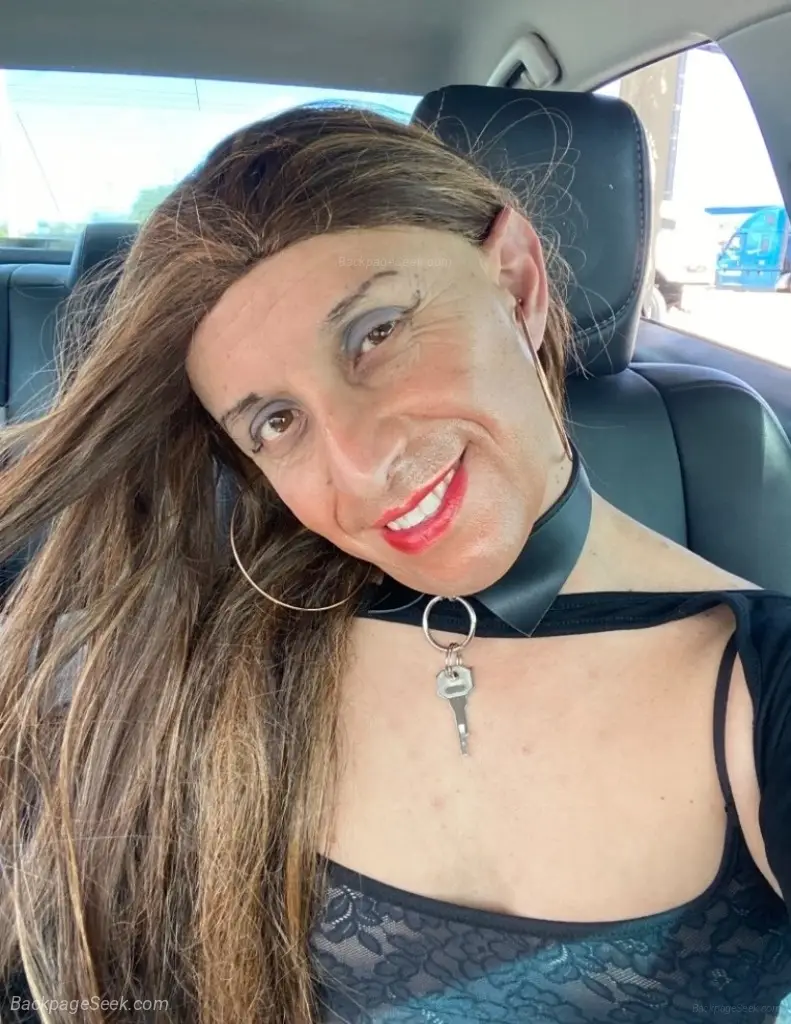 Sissy slave HIGH DISCRETE CROSDRESS looking have fun