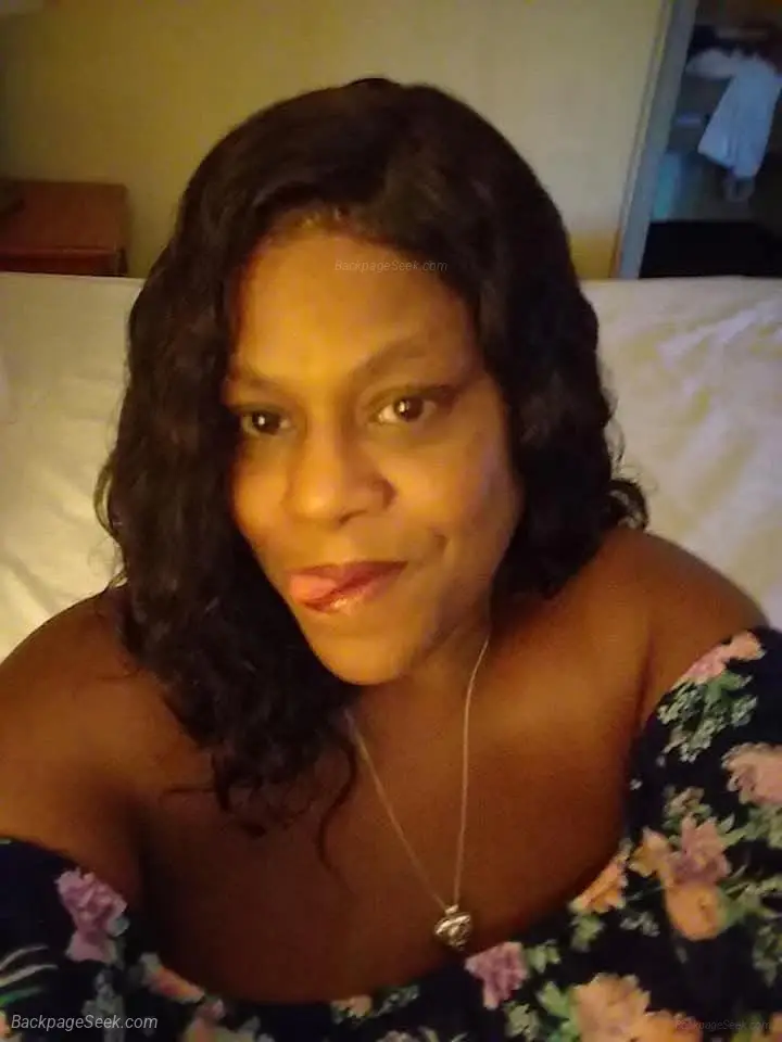 Riding the Strawberry waves in Treasure Coast – Women Seeking Men photo 3