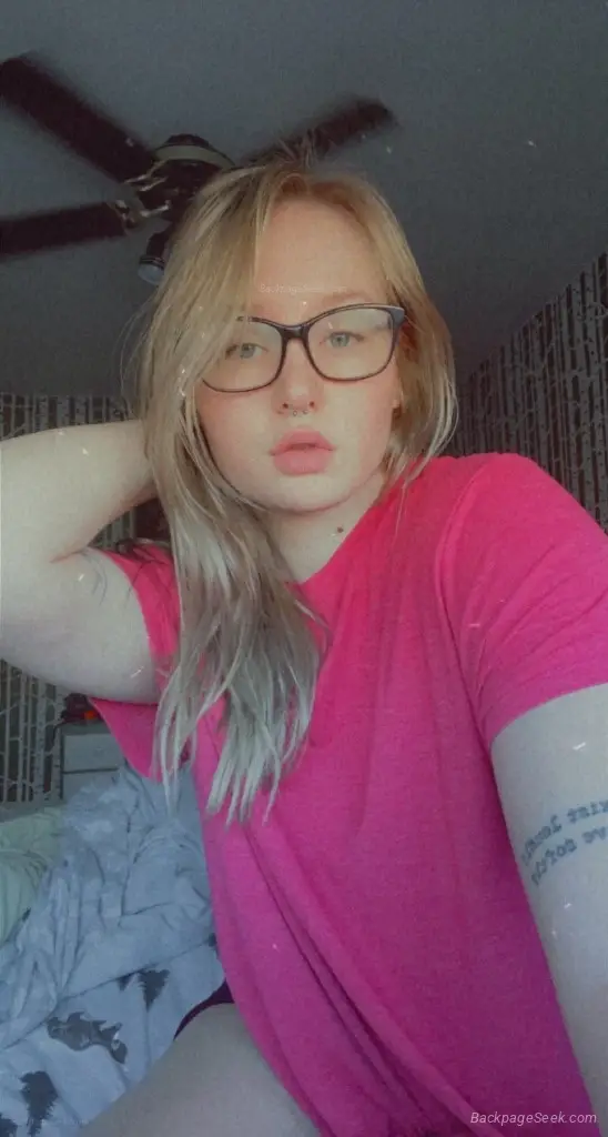 Fresh and Clean Wet Tight Sexy pussy I Suck lt Nice And Deep Darling
