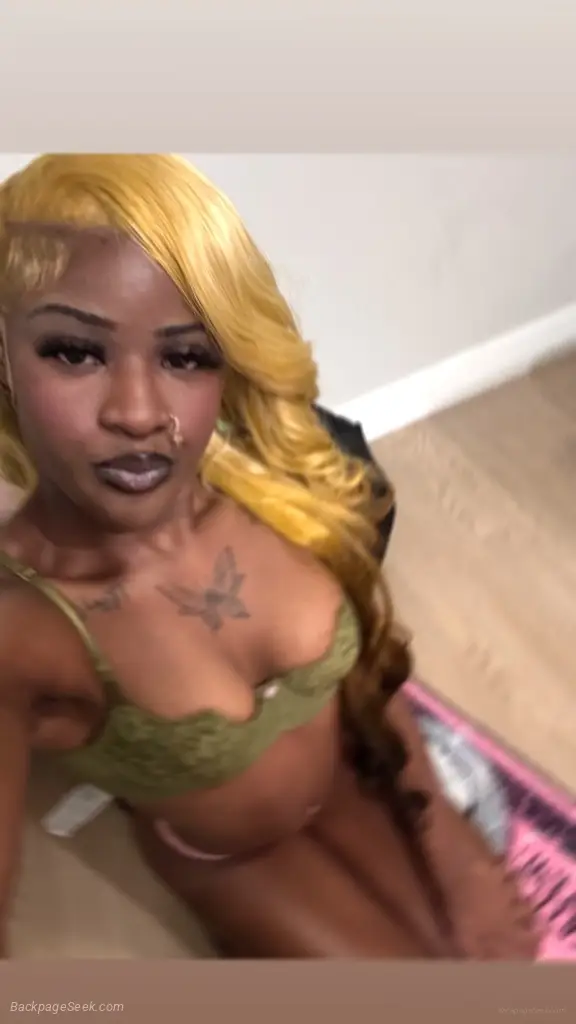 4'11 Petite Busty Available Now Let's Meet Verification Requ... in Tucson – Women Seeking Men photo 4