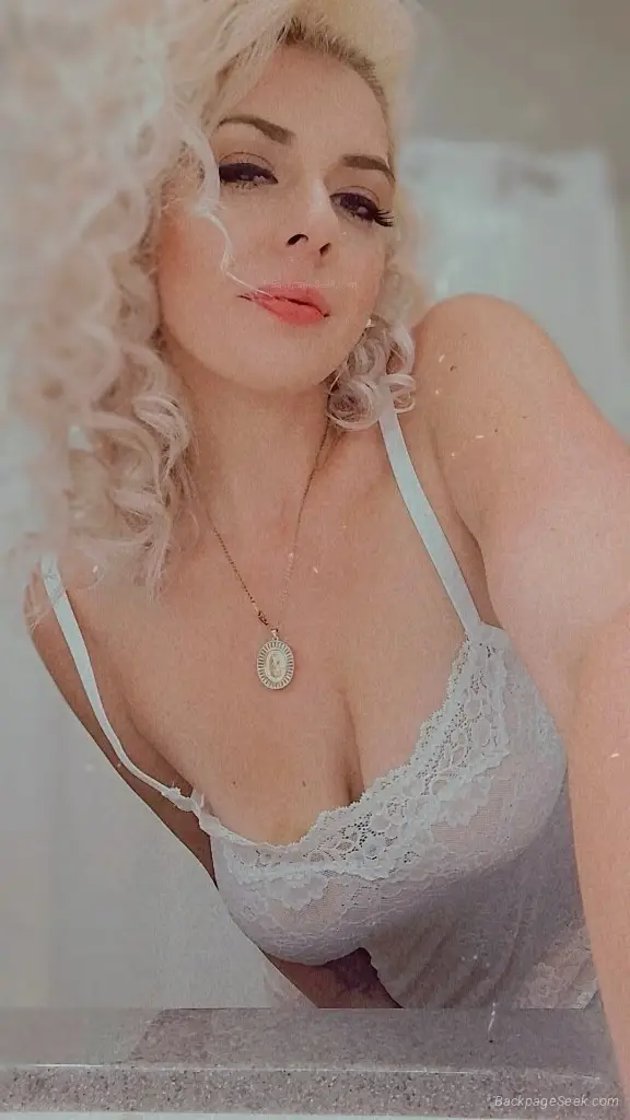 Too Hot to Stay Home Come inside and play in Tucson – Women Seeking Men photo 4