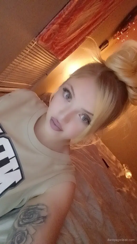 sexy blonde can we play in Tucson – Women Seeking Men photo 4