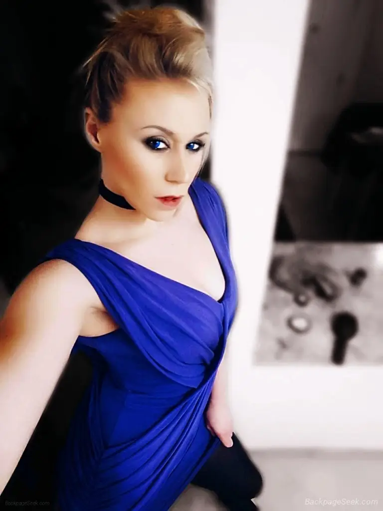 Available Now Sexy Blue-Eyed Bombshell in Tucson – Women Seeking Men photo 4