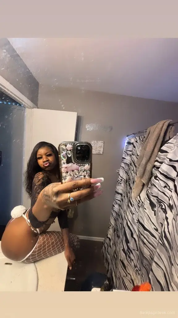 come see destiny in Tucson – Women Seeking Men photo 5