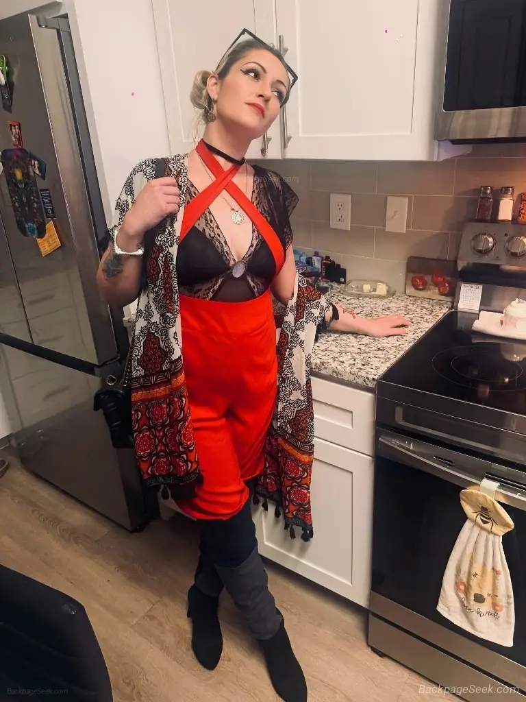 More Than Just Chemistry in Tucson – Women Seeking Men photo 5