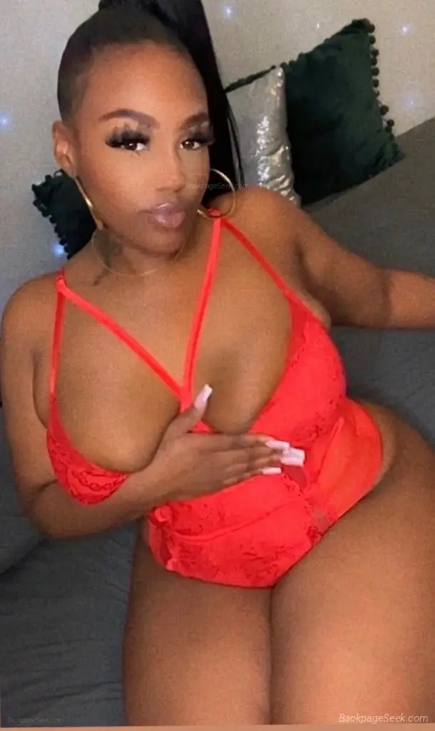Ask About Qv Specials ICOC You'd feel SOOOOGood inside of me... in Tucson – Women Seeking Men photo 3