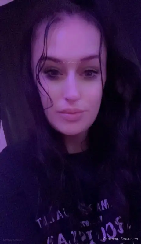 5202450764 Wettighthorny -Thick white girl big booty perky in Tucson – Women Seeking Men photo 3