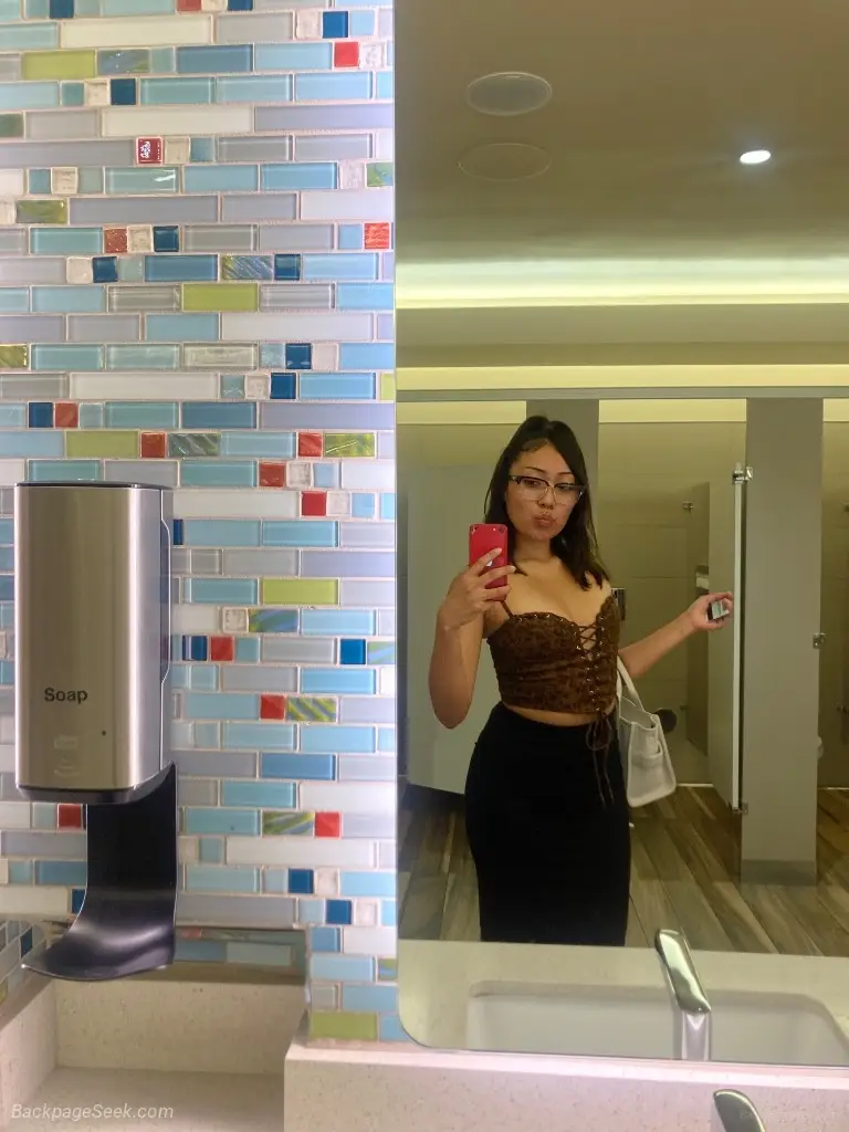 FaceTime Shows Only in Tucson – Women Seeking Men photo 2