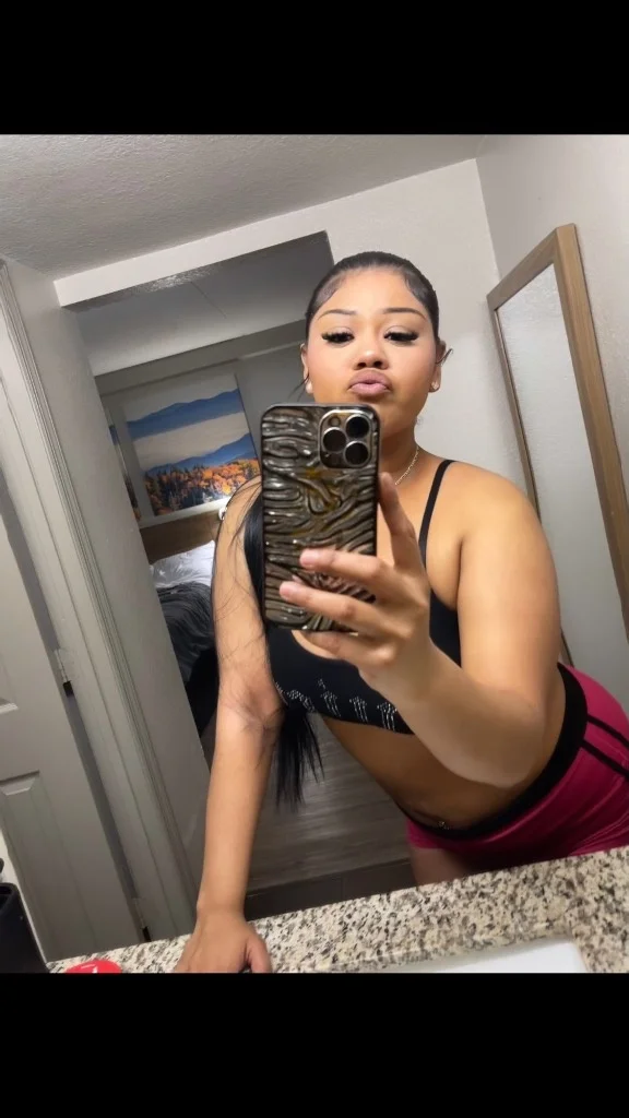 hennesy make u do anything last day in town and horny in Birmingham – Women Seeking Men photo 5