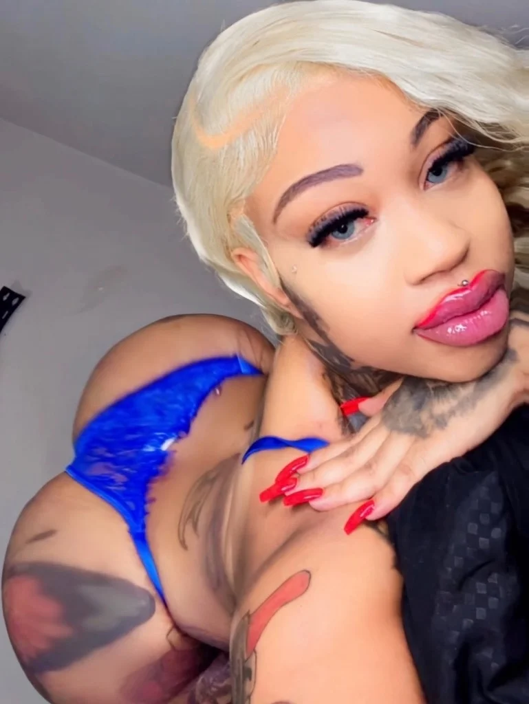 150 Qv Busty Bimbo Deep throat goat in Los Angeles – Women Seeking Men photo 6