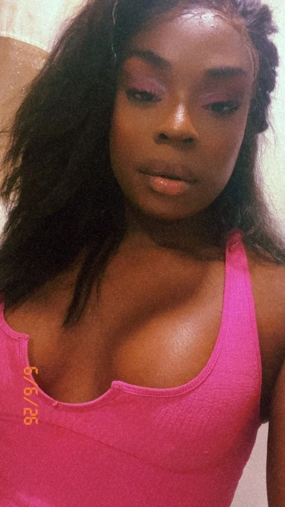 available in hollywood in Los Angeles - Women Seeking Men photo 2