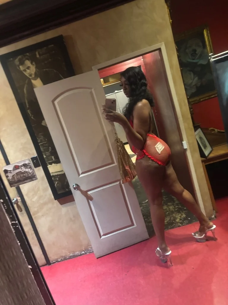 Tall & Sexxyy 2 Girls Available Ask about my incall in Los Angeles - Women Seeking Men photo 2