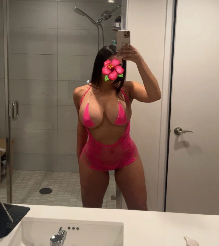 Mature Latina, experienced and seductive Latin passion, 41 years of