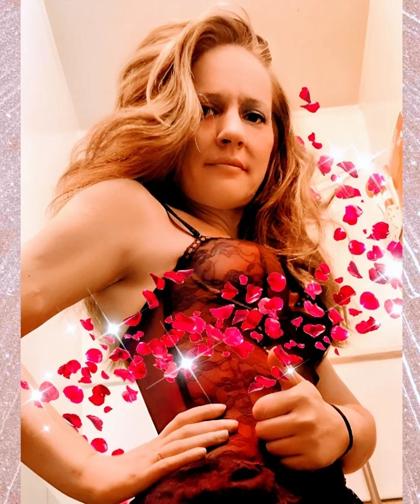 PLZ GIVE ME 2O MIN HEADS UP B4 U WANT 2 CUM QV HHR DISCOUNTS... in Detroit – Women Seeking Men photo 6
