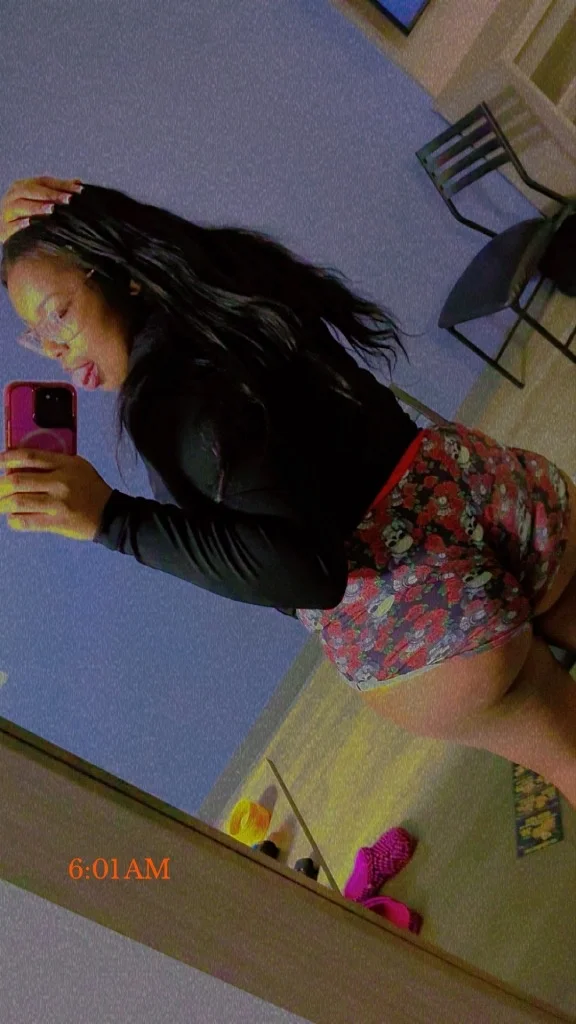 cum see my wet pussy daddy in Detroit – Women Seeking Men photo 3