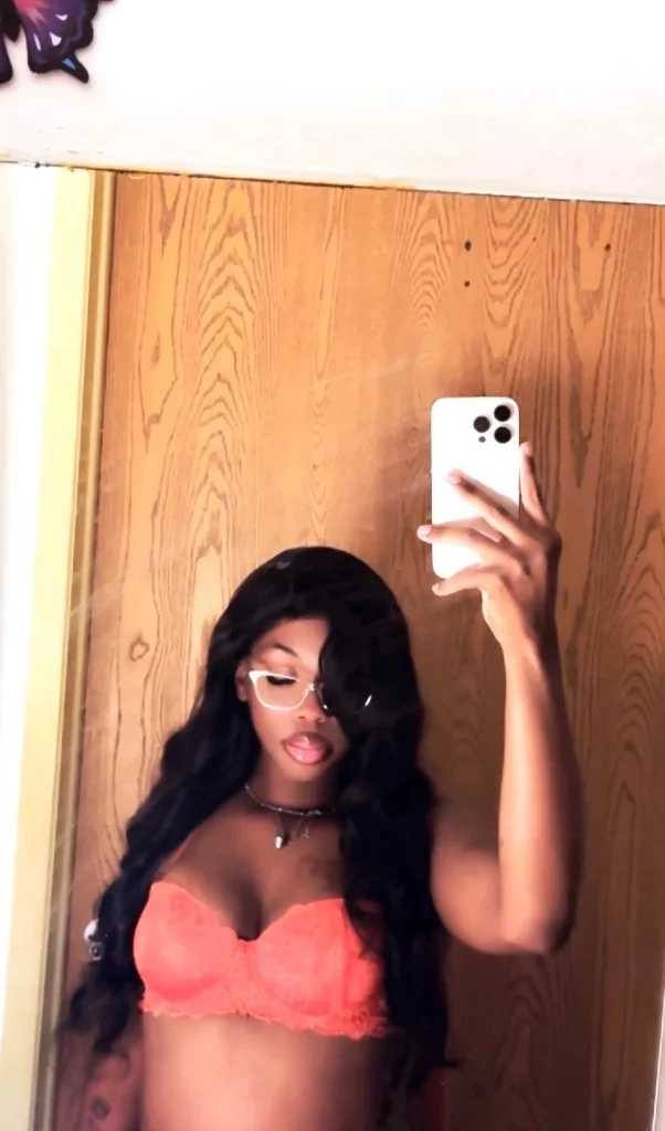 TRANS WOMAN OPEN 24/7 IN TOWN FOR 3 DAYS WET N CREAMY