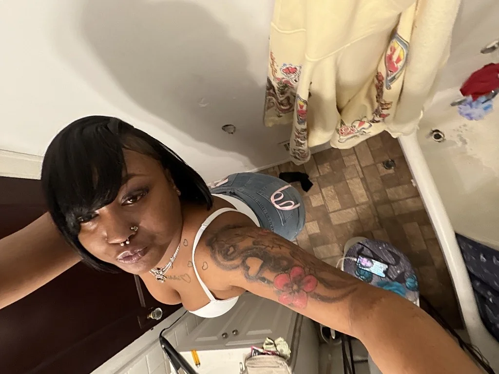outcalls funds for the fun specials tonight only bbj 125 Qv... in Detroit – Women Seeking Men photo 3