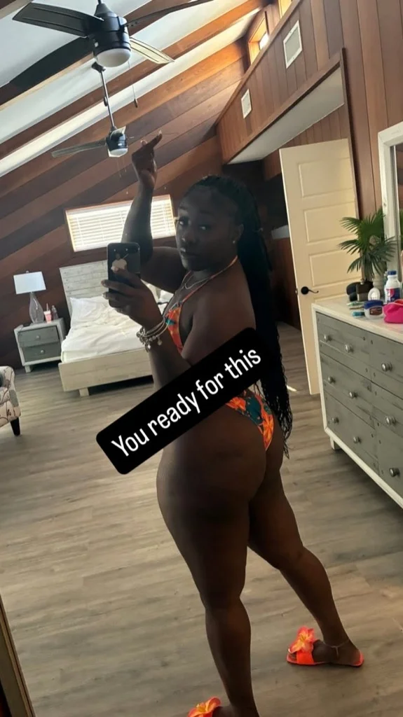 Wanna Feel Taylors Wet Tight Pussy A1 I Promise