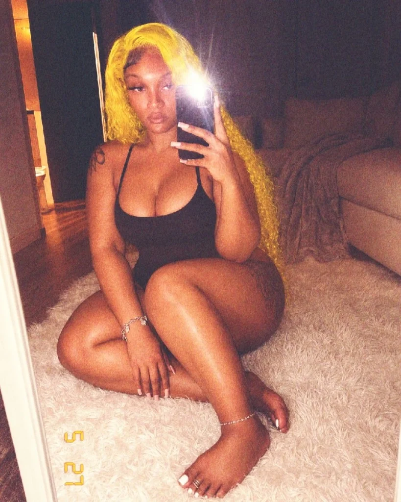 Looking for Fun Cum Feel me BIGG BOOTY FREAK WET HORNY HERE... in Fort Worth – Women Seeking Men photo 2