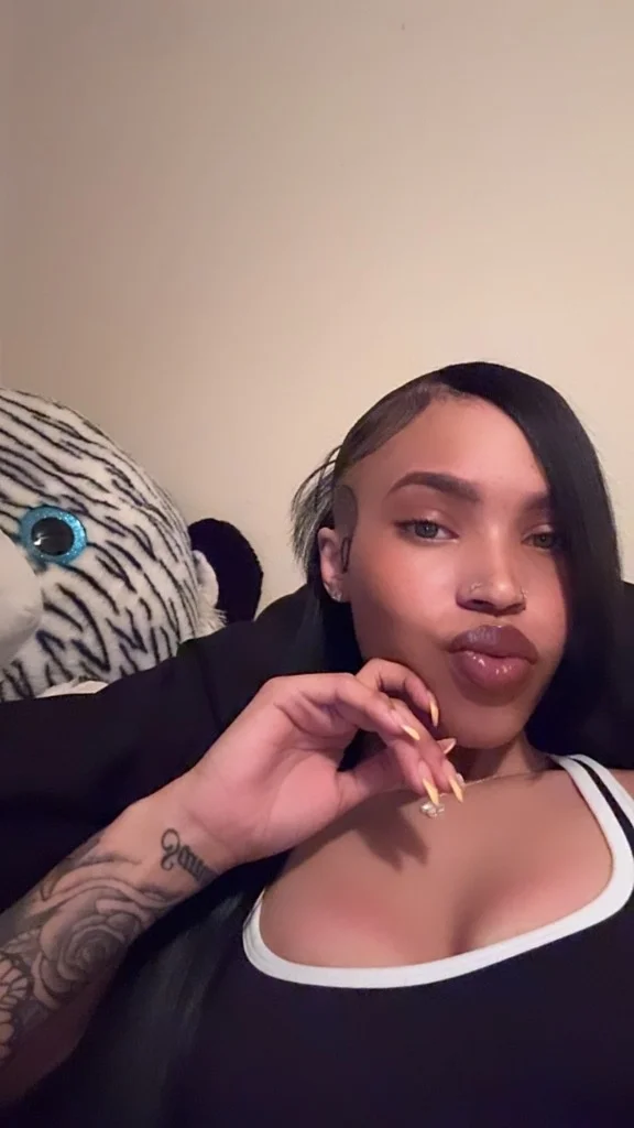 Pretty Girls With Bad Intentions Cost Extra in Bakersfield – Women Seeking Men photo 4