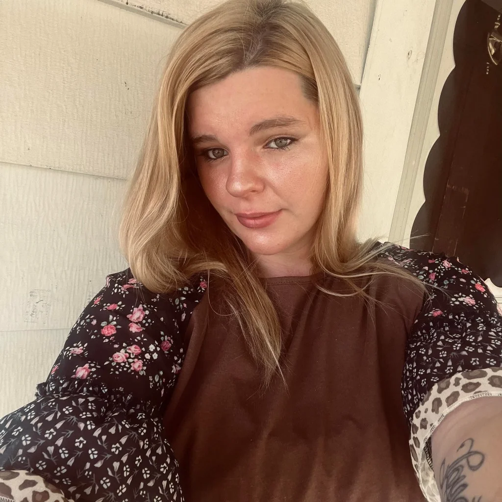 Let me be your favorite secret in Bakersfield – Women Seeking Men photo 4