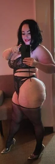 38DDD Milf Busty Curvy Brittany is back Simply The BestI'm j... in Bakersfield – Women Seeking Men photo 4