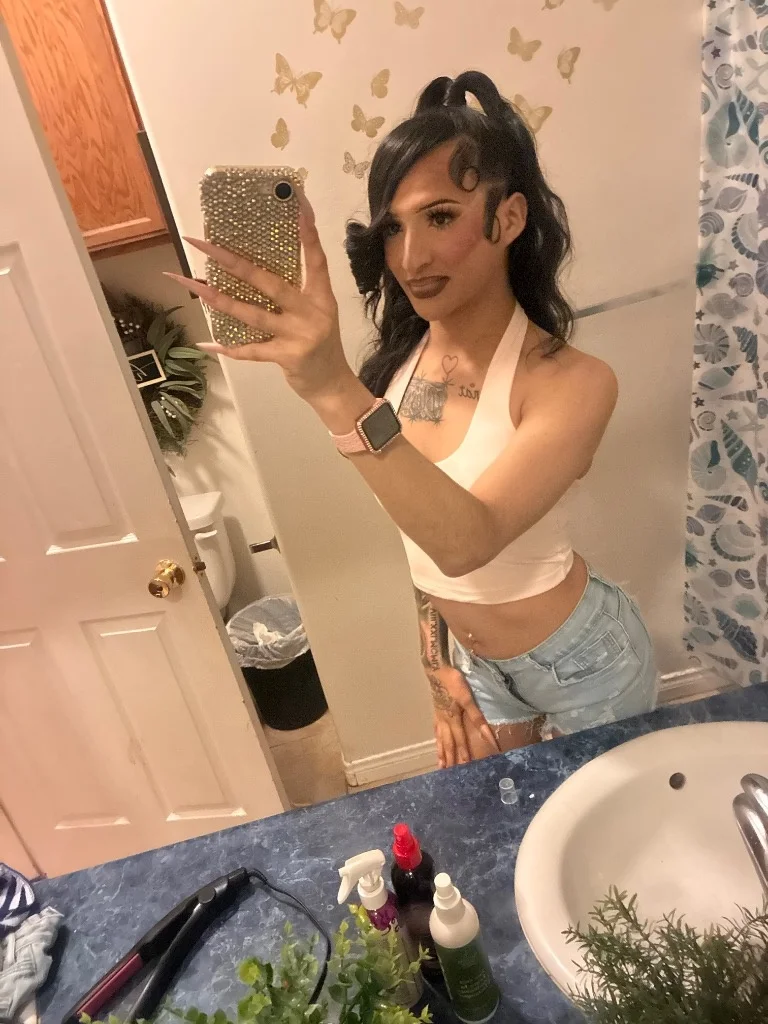 MEETS - IM NOW DOING LIVE FACETIME SHOWS - CONTENT NOW !!