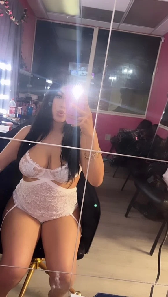 young sexy wet latina in Bakersfield - Women Seeking Men photo 2