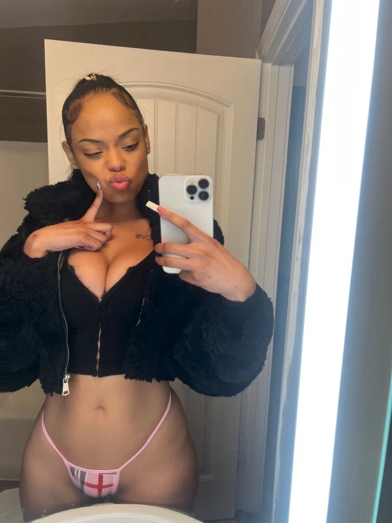 XXXRATED Freaky hispanic beauty and erotic bilingual fetish... in Bakersfield – Women Seeking Men photo 4