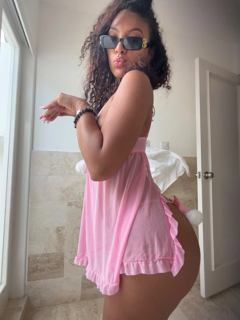 hot latina available in Gadsden – Women Seeking Men photo 2
