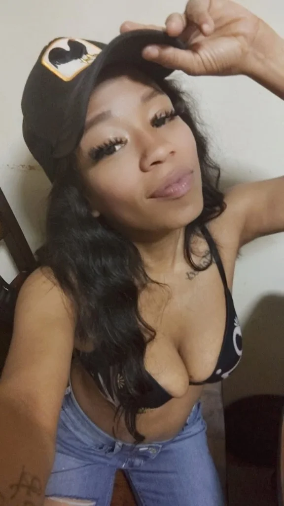 Pixie Bomb in New York - Women Seeking Men photo 3