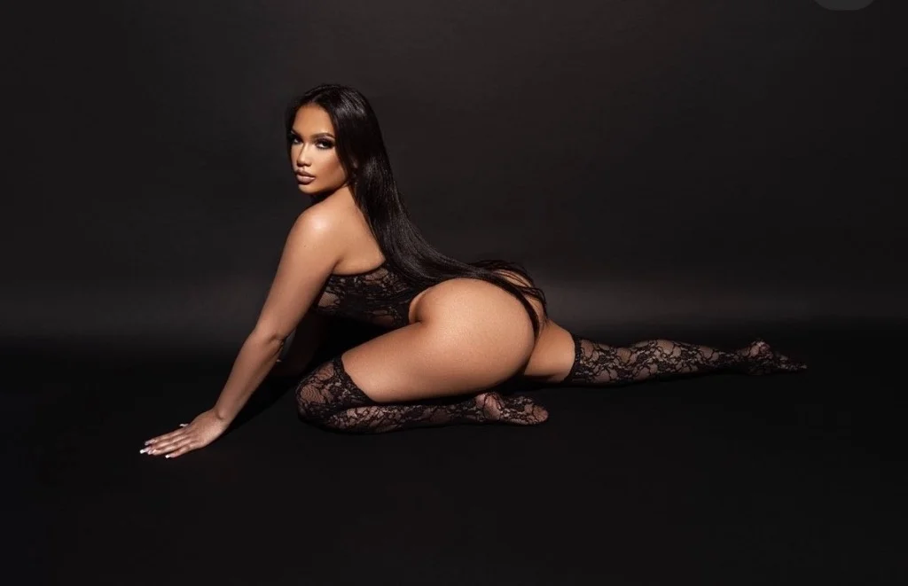 HI EVERYONE MY PICS ARE 100 FACETIME VERIFICATION NOT LOOKIN... in New York – Women Seeking Men photo 2