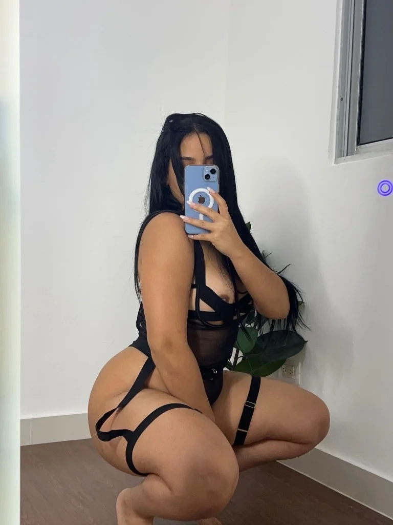 verification video call I'm completely real i'm available 24... in Palm Bay – Women Seeking Men photo 4