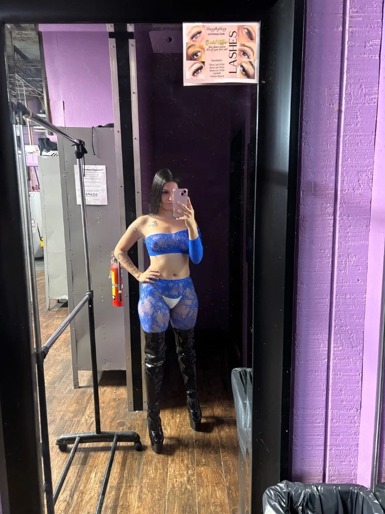 Cum get some Honey