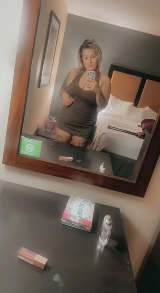 CUm PlAY wiTh YoUR fAVoriTe Milf