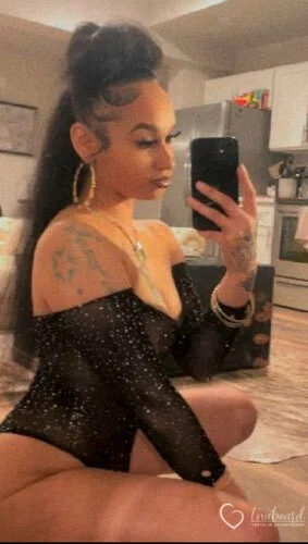 YOURS TRULY EROTIC GODDESS