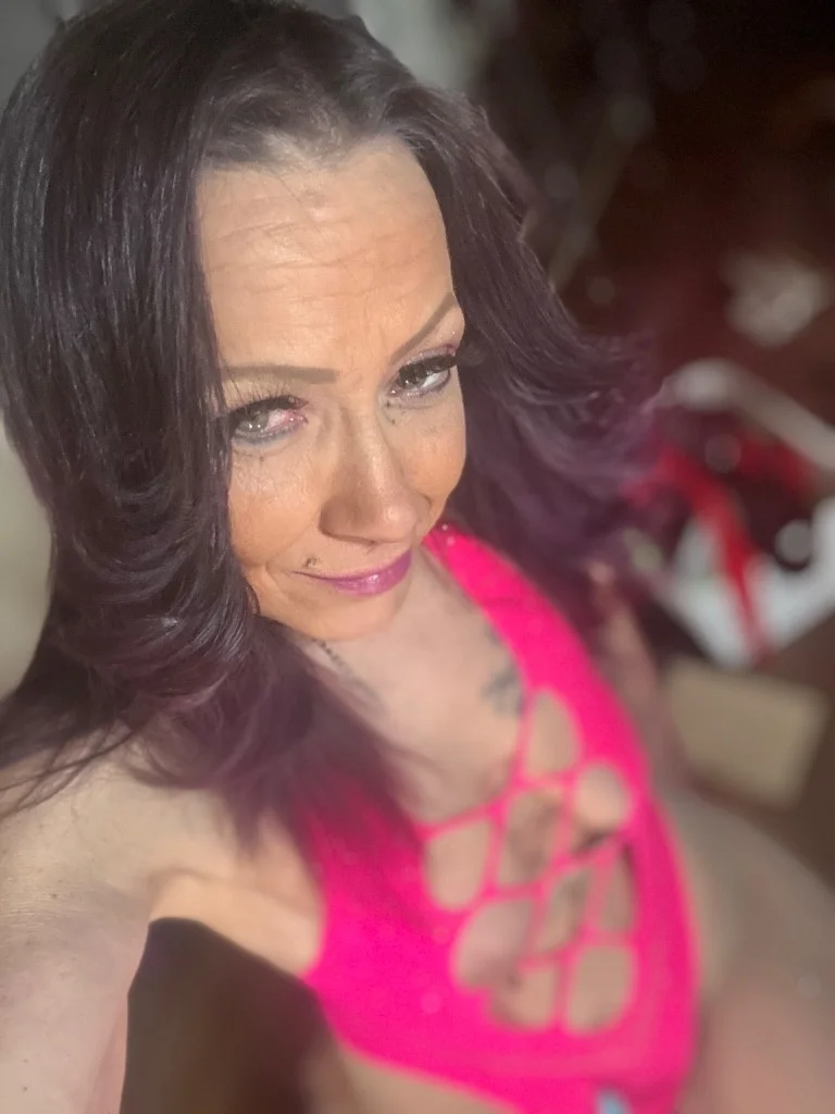 ill turn minutes into cravings in Tacoma - Women Seeking Men photo 4