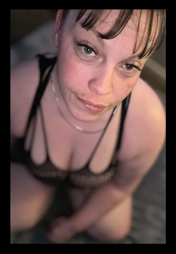 Your Pleasure is My Priority(.) A bj that will BLOW your socks off!! PNW's