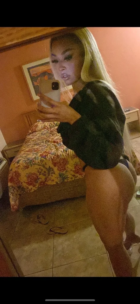 Yung Skinny Petite in Tucson - Women Seeking Men