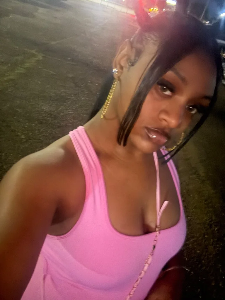 Discreet classy encounters for distinguished gents only Incall & Outcall in Tucson - Women Seeking Men